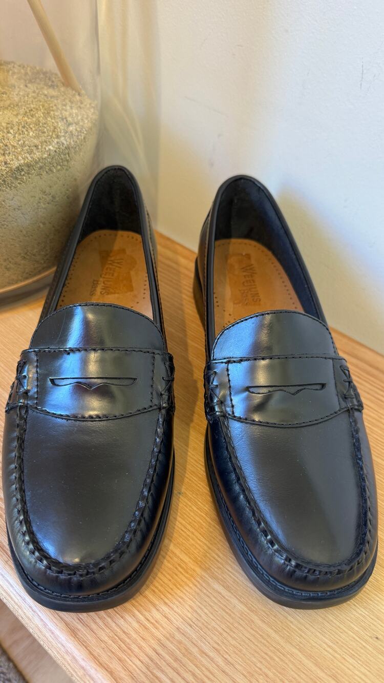 NWOB G.H. Bass Weejuns Katherine II Black Leather Penny Loafers 7.5 Wide